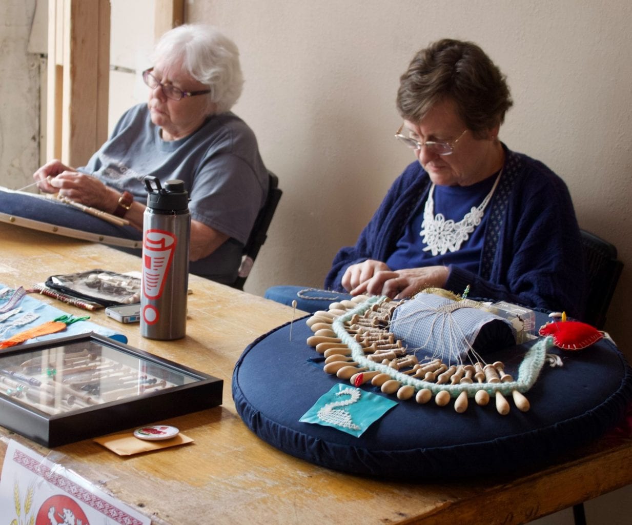 bobbin lace making
