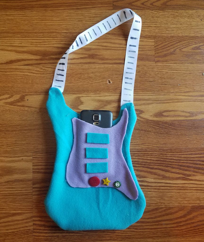 Cloth guitar
