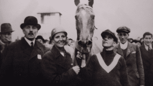 1937---Lata-Brandisová-with-horse